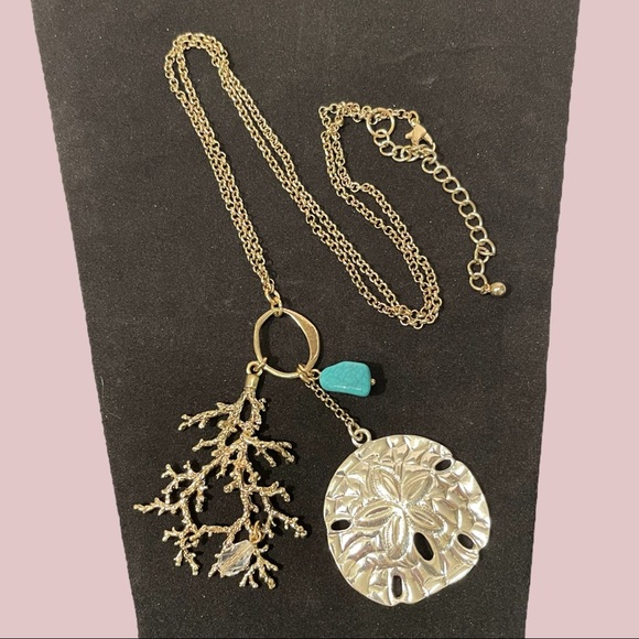 Ocean Beach Theme Long Vintage Goldtone Necklace - Picture 3 of 3